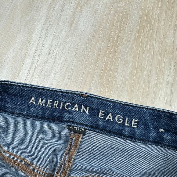 American Eagle Curvy Mom Jeans Distressed Ripped Knees Raw Hem Stretch Blue 8 - Picture 8 of 15